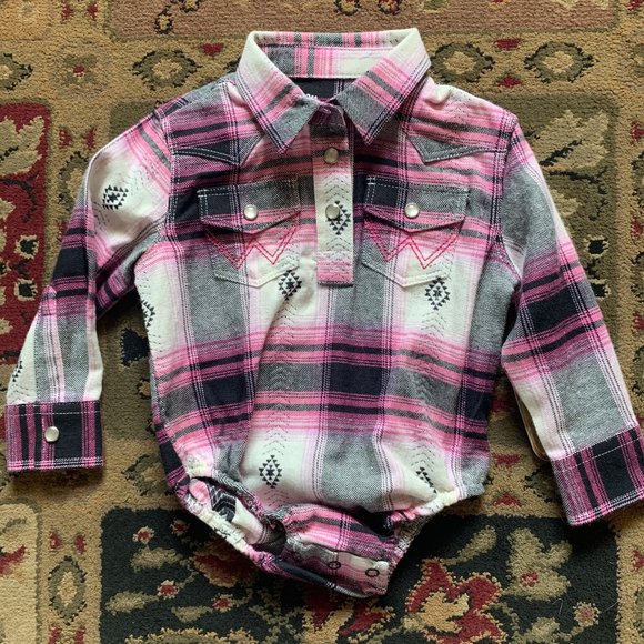 Wrangler Infant Aztec Pink Plaid Flannel Onesie; 12 mos. - Picture 2 of 8